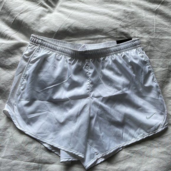 Nike shorts - Picture 1 of 2